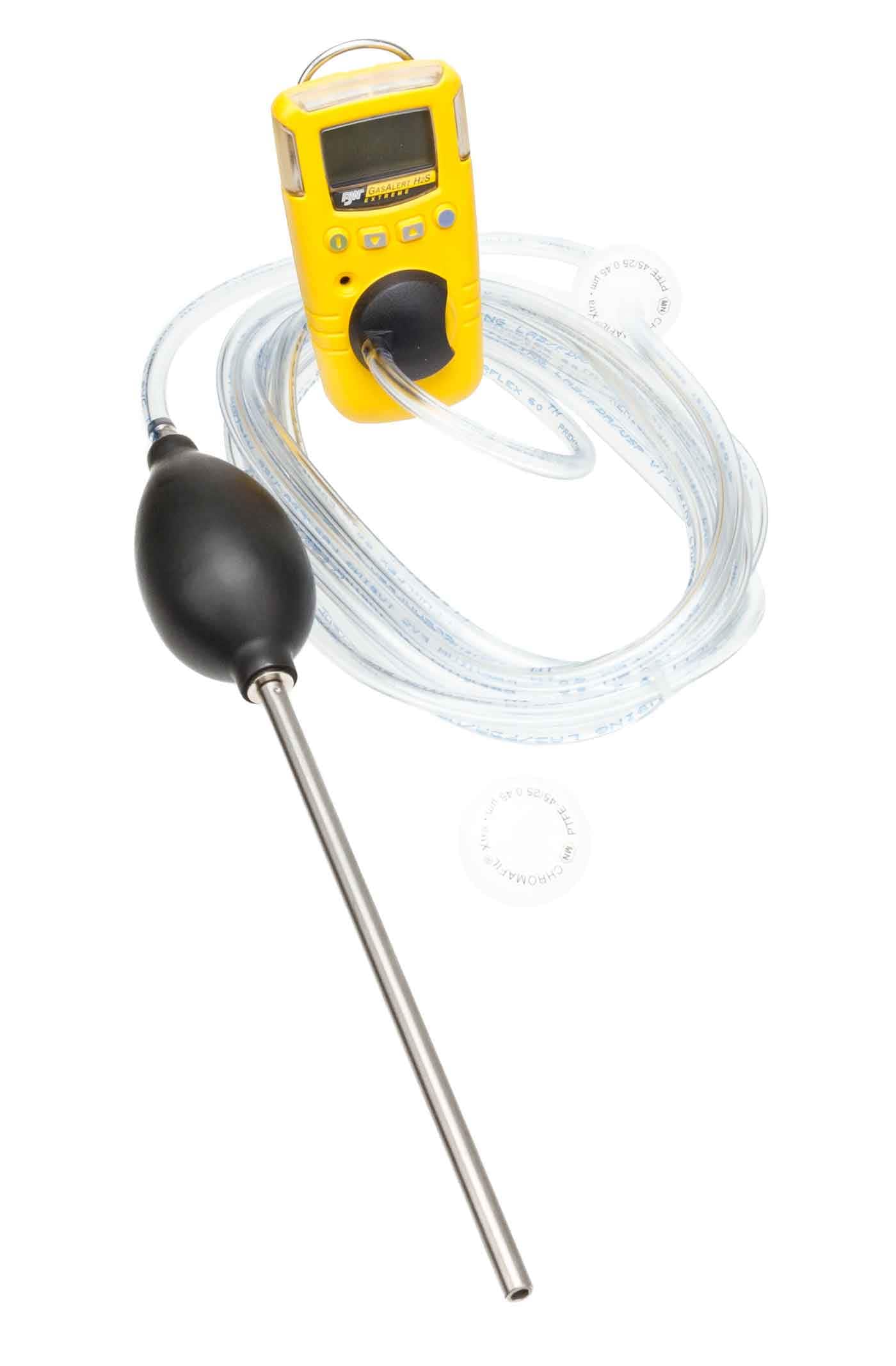 Portable gas detector with datalogging and multilanguage support